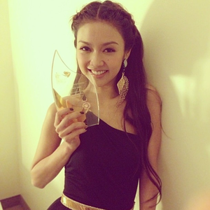 穿着婚纱被强奸新娘的三级片
